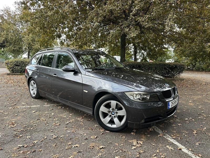Cinza Usado 2008 BMW 318 Sport Line Carrinha | € 8.990 (Preço justo) - Imagem 1/4