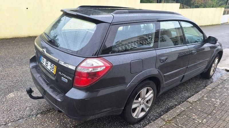 Usado 2009 Subaru Outback Sedan | € 7.500 - Imagem 1/4