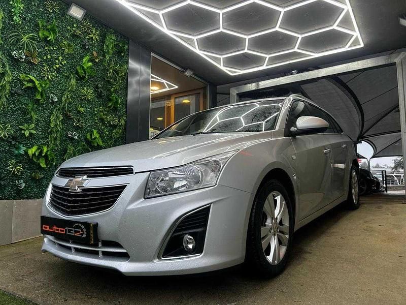 Usado Chevrolet Cruze LTZ 130 HP (95 kW) 2013 Cinza Carrinha