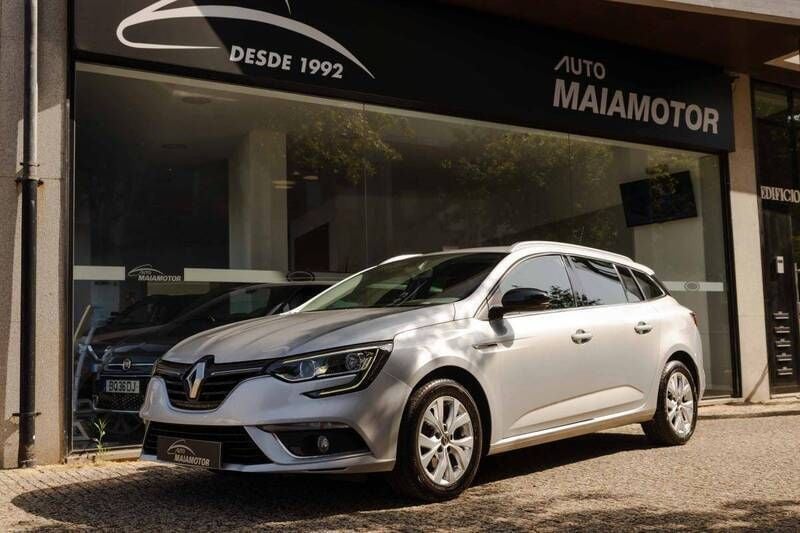Cinzento Usado 2020 Renault Mégane IV | € 14.850 (Bom preço) - Imagem 1/4