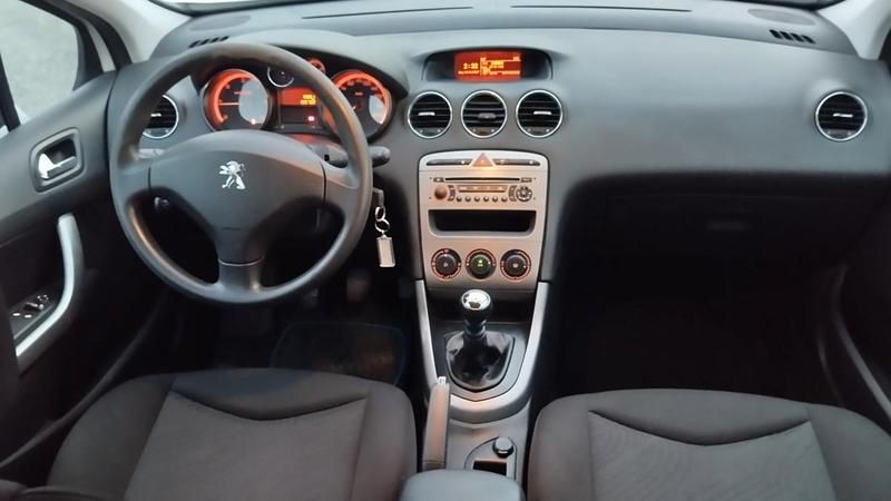 Usado Peugeot 308 90 HP (66 kW) 2011 Branco