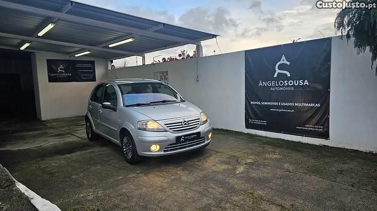 Usado Citroën C3 Exclusive 108 HP (79 kW) 2004 Cinza