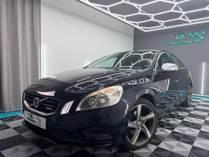 Preto Usado 2011 Volvo S60 R-Design Sedan | € 8.999 - Imagem 1/4
