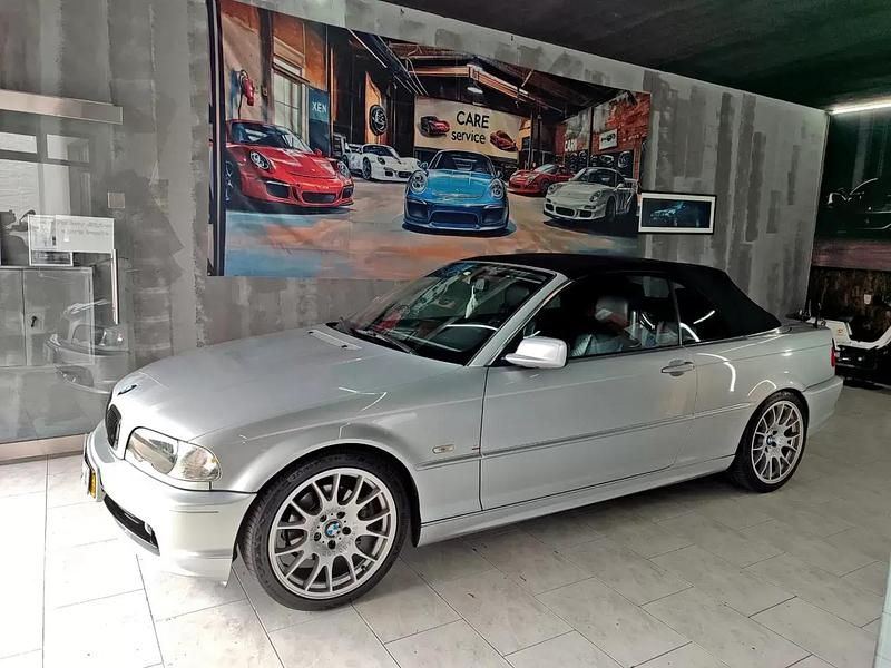 Cinzento Usado 2001 BMW 320 Cabriolet Cabrios | € 11.500 - Imagem 1/4