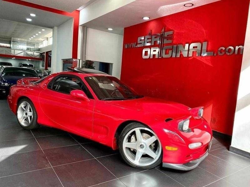 Vermelho Usado 1996 Mazda RX7 Citadino | € 85.950 - Imagem 1/4