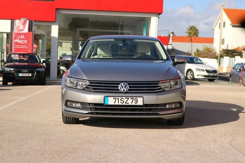 Usado VW Passat 150 HP (110 kW) 2017 Cinzento