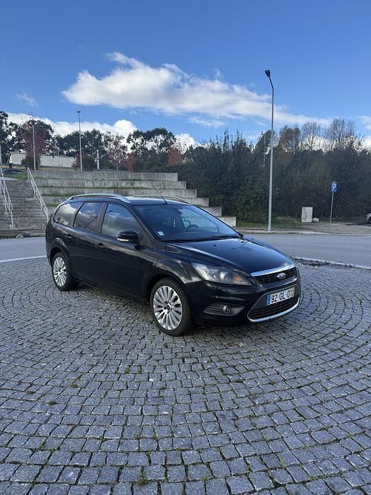 Usado 2008 Ford Focus Titanium Sedan | € 3.990 (Bom preço) - Imagem 1/4