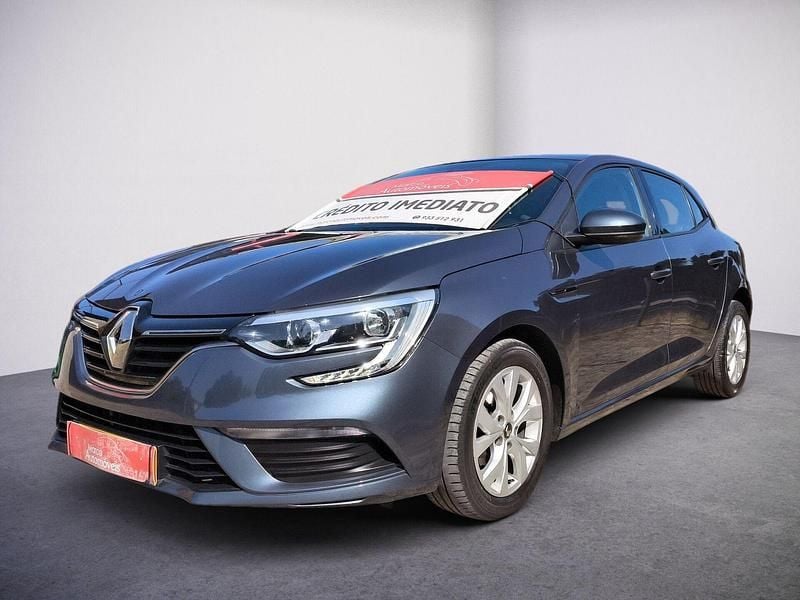 Cinza Usado 2018 Renault Mégane IV Zen | € 12.750 (Preço justo) - Imagem 1/4
