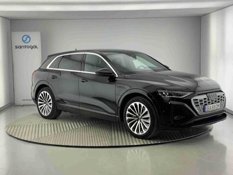 Preto Usado 2023 Audi Q8 e-tron S-Line SUV | € 52.990 (Super Preço) - Imagem 1/4