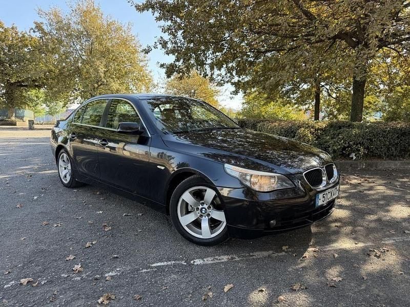 Preto Usado 2005 BMW 520 Performance Sedan | € 7.990 - Imagem 1/4
