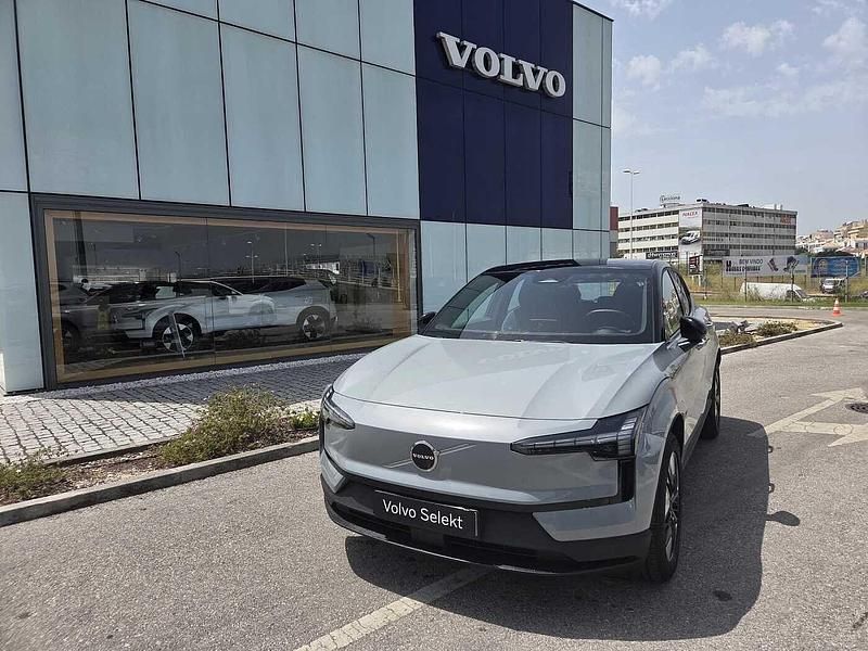 Cinzento Usado 2025 Volvo EX30 SUV | € 38.990 (Bom preço) - Imagem 1/4