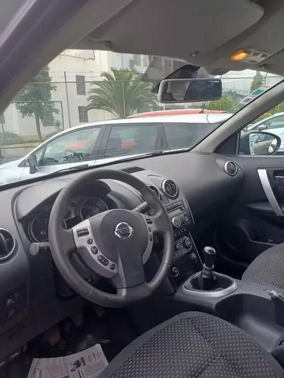 Usado Nissan Qashqai 105 HP (77 kW) 2008 Cinzento SUV