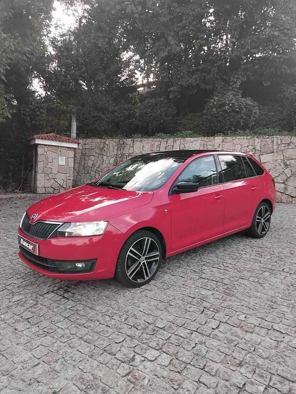 Vermelho Usado 2015 Skoda Rapid | € 10.950 (Preço justo) - Imagem 1/4