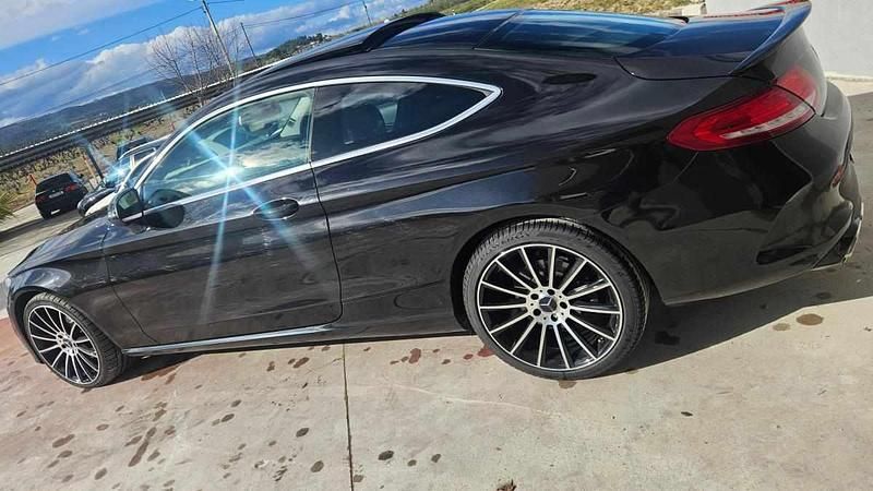 Usado Mercedes C220 170 HP (125 kW) 2017 Preto Coupé