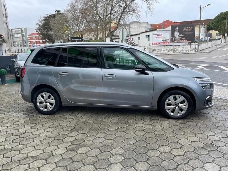 Usado Citroën Spacetourer 130 HP (95 kW) 2022 Cinzento Monovolume