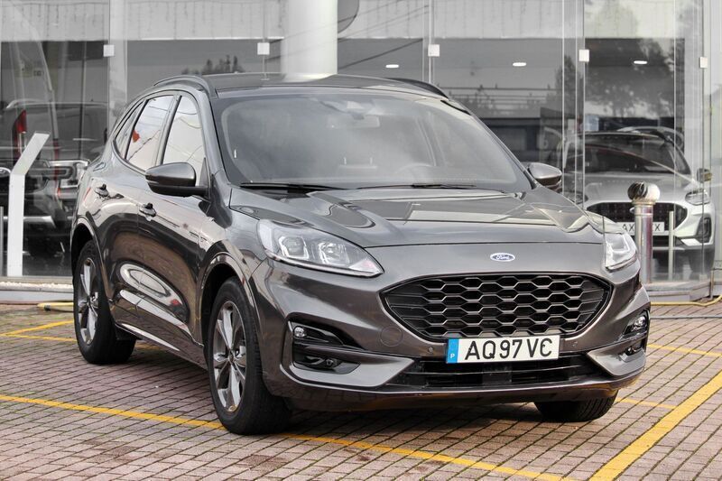 Cinza Usado 2022 Ford Kuga ST-Line SUV | € 29.990 - Imagem 1/4