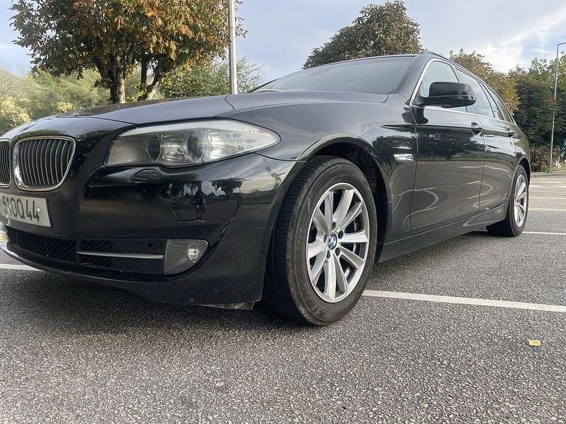 Usado 2011 BMW 520 Carrinha | € 10.850 (Preço justo) - Imagem 1/4