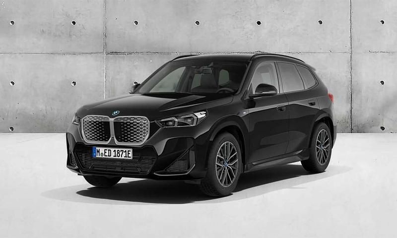 Preto sapphire metalizada Novo 2025 BMW iX1 Comfort Edition SUV | € 65.965 (Preço justo) - Imagem 1/4