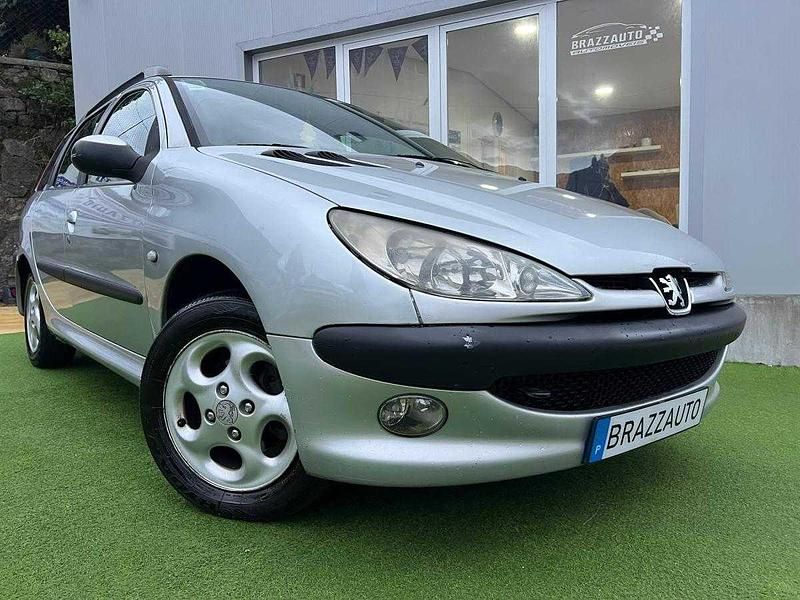 Usado Peugeot 206 68 HP (50 kW) 2005 Cinzento Carrinha