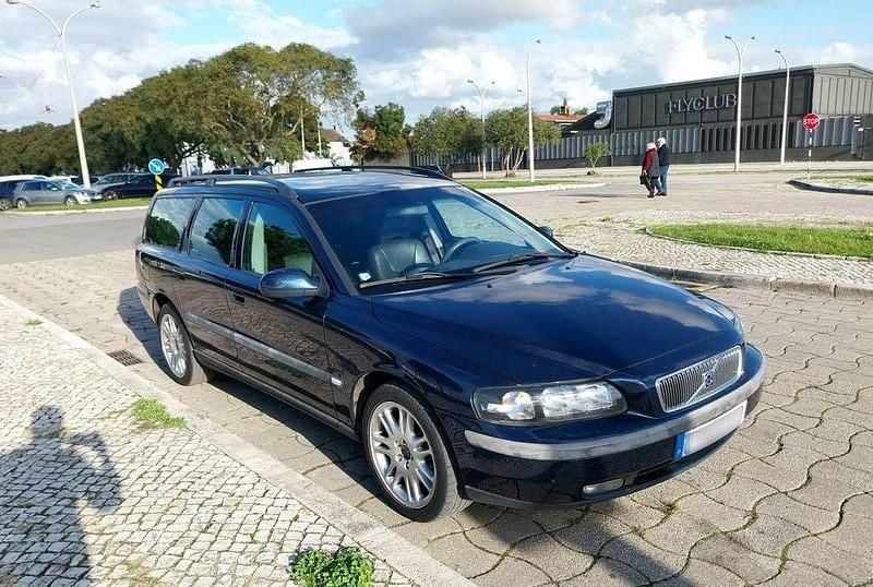 Usado 2001 Volvo V70 Carrinha | € 4.000 - Imagem 1/4