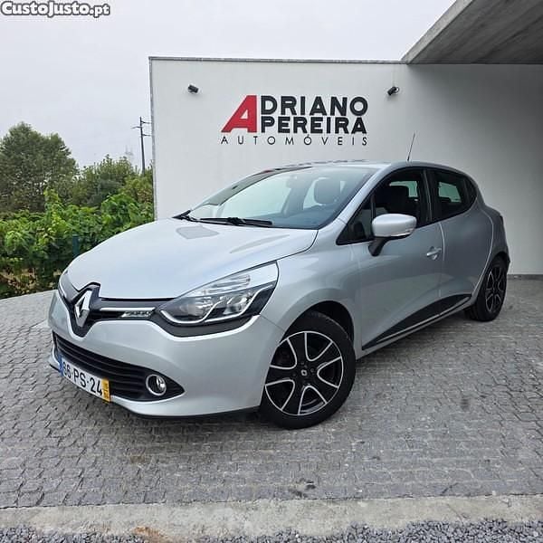 Cinza Usado 2015 Renault Clio IV Dynamique | € 10.990 (Preço justo) - Imagem 1/1