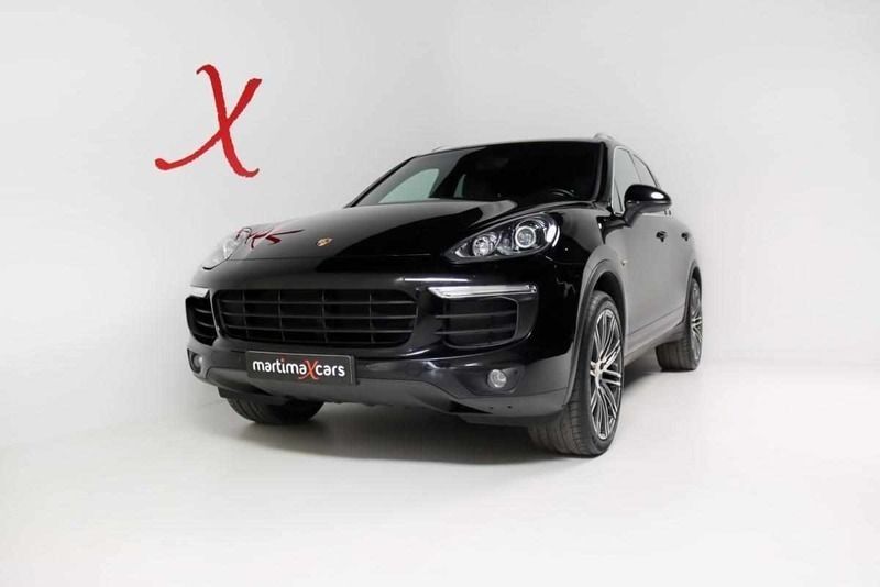 Preto Usado 2016 Porsche Cayenne S E-Hybrid SUV | € 39.900 (Preço justo) - Imagem 1/4
