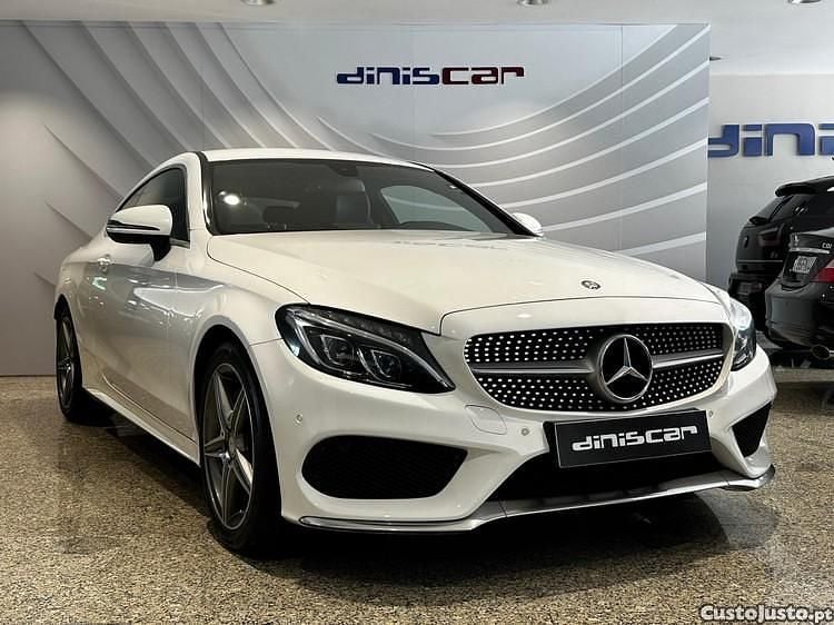 Branco Usado 2016 Mercedes C220 AMG line Coupé | € 24.900 (Preço justo) - Imagem 1/1