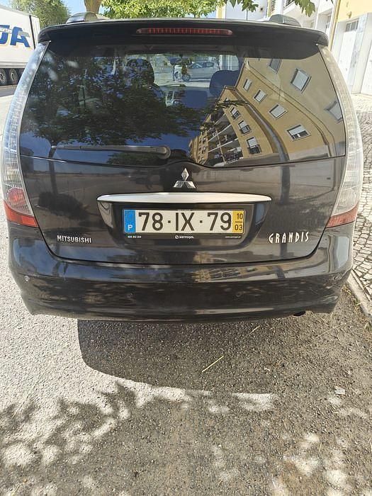 Usado 2010 Mitsubishi Grandis Monovolume | € 7.500 - Imagem 1/4