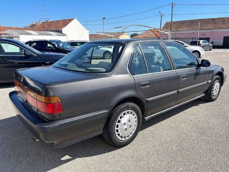 Usado Honda Accord LX 150 HP (110 kW) 1995 Cinzento Sedan