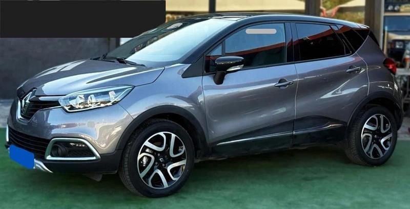 Cinzento Usado 2016 Renault Captur SUV | € 12.900 (Preço justo) - Imagem 1/4