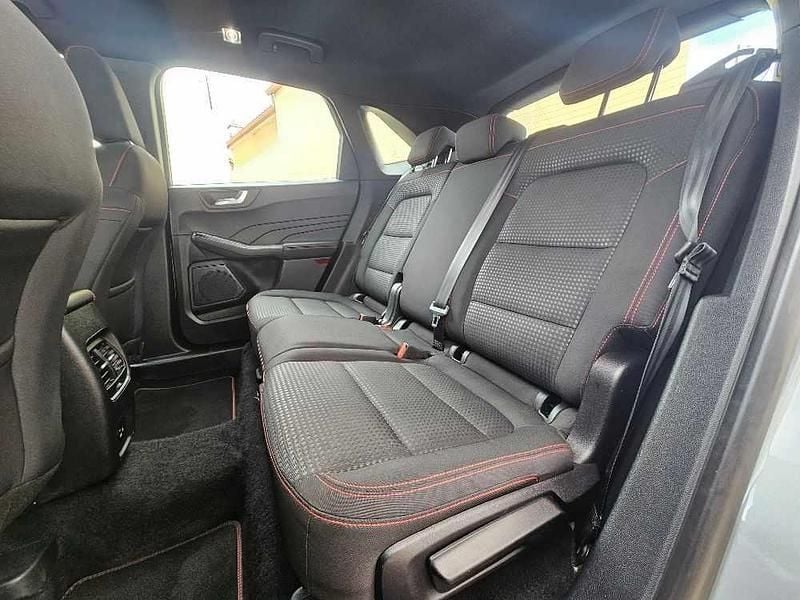 Cinzento Usado 2022 Ford Kuga SUV | € 24.500 (Preço justo) - Imagem 1/1