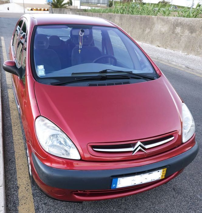 Usado 2002 Citroën Xsara Picasso Monovolume | € 2.350 - Imagem 1/4