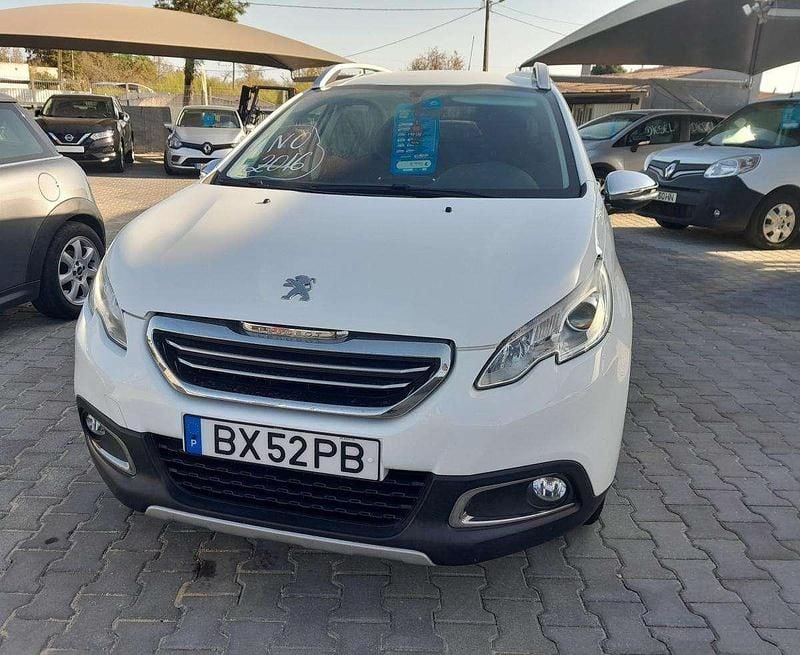Branco Usado 2016 Peugeot 2008 Style SUV | € 8.990 (Bom preço) - Imagem 1/4