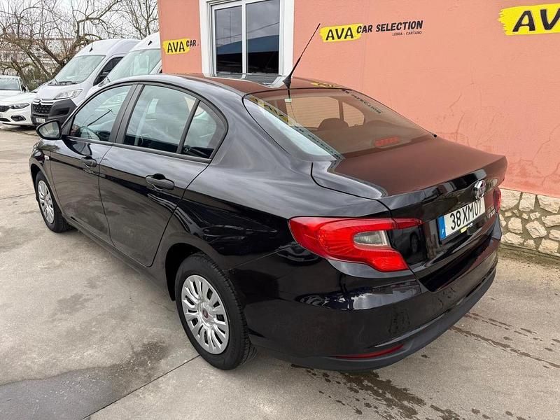 Usado Fiat Tipo S 95 HP (69 kW) 2019 Preto Sedan