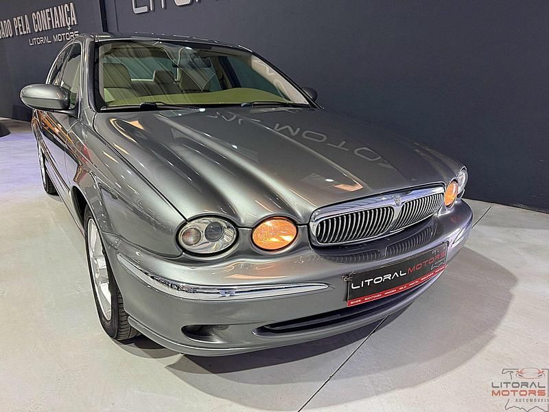 Usado Jaguar X-type Executive 130 HP (95 kW) 2004 Cinza Sedan
