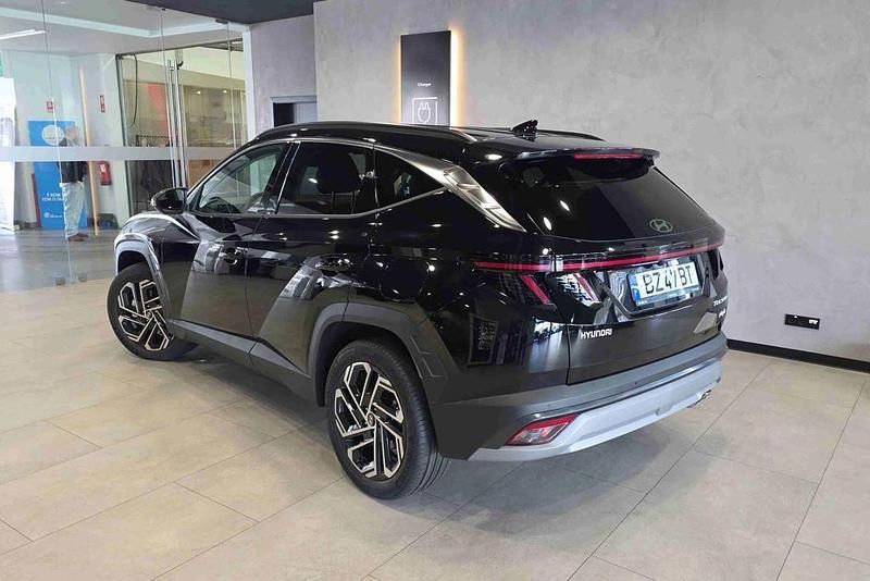 Usado Hyundai Tucson 252 HP (185 kW) 2025 Preto SUV