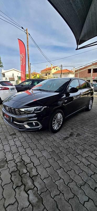 Usado Fiat Tipo 101 HP (74 kW) 2021 Preto