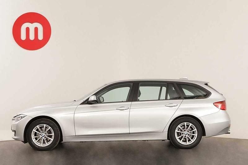 Cinzento Usado 2015 BMW 318 Carrinha | € 22.799 - Imagem 1/1