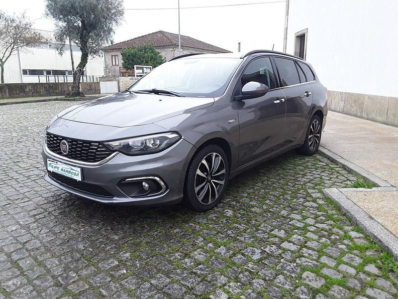 Cinza Usado 2018 Fiat Tipo Lounge Carrinha | € 9.250 (Preço justo) - Imagem 1/4