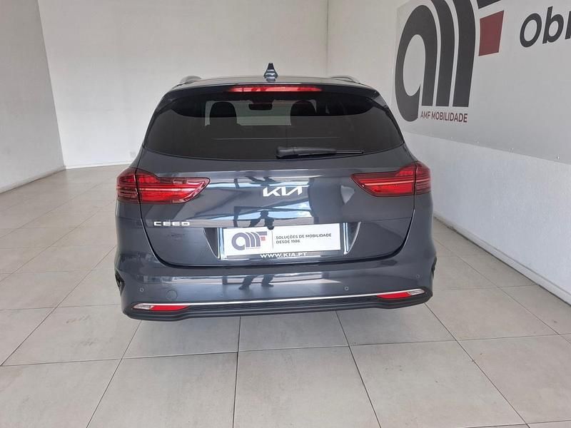 Usado Kia Ceed Sportswagon 120 HP (88 kW) 2024 Antracite Carrinha