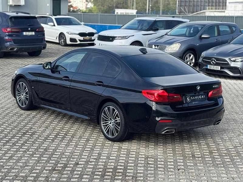 Usado BMW 530 252 HP (185 kW) 2020 Preto Sedan