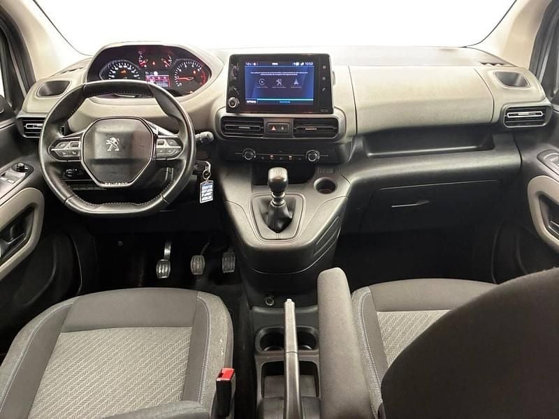 Usado Peugeot Rifter Style 102 HP (75 kW) 2021 Cinza Monovolume