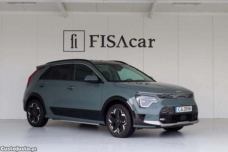 Verde Usado 2025 Kia e-Niro Premium SUV | € 36.900 (Preço justo) - Imagem 1/1