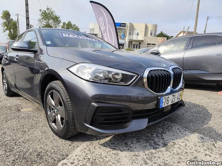 Cinza Usado 2019 BMW 116 Advantage Citadino | € 18.900 (Preço justo) - Imagem 1/1