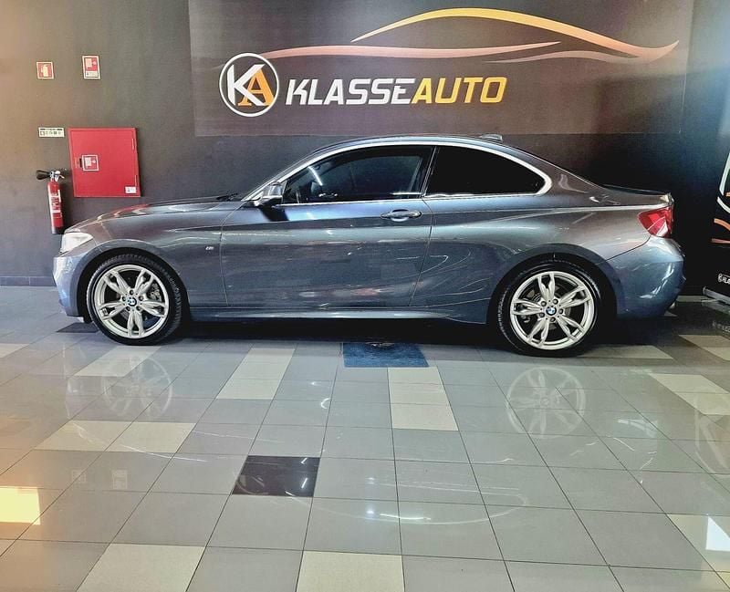 Cinza Usado 2014 BMW 220 Sport Line Coupé | € 19.990 (Preço justo) - Imagem 1/4
