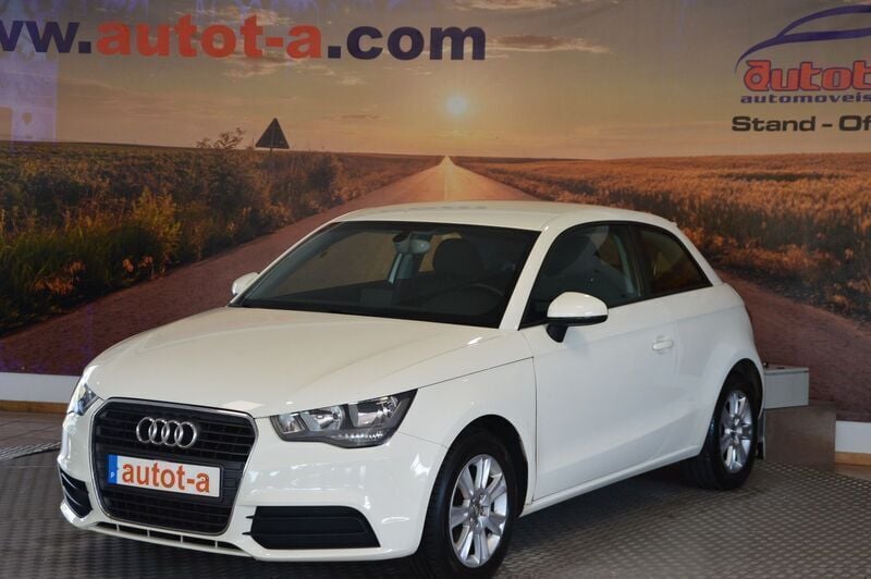 Branco Usado 2013 Audi A1 Admired Citadino | € 11.500 (Bom preço) - Imagem 1/4