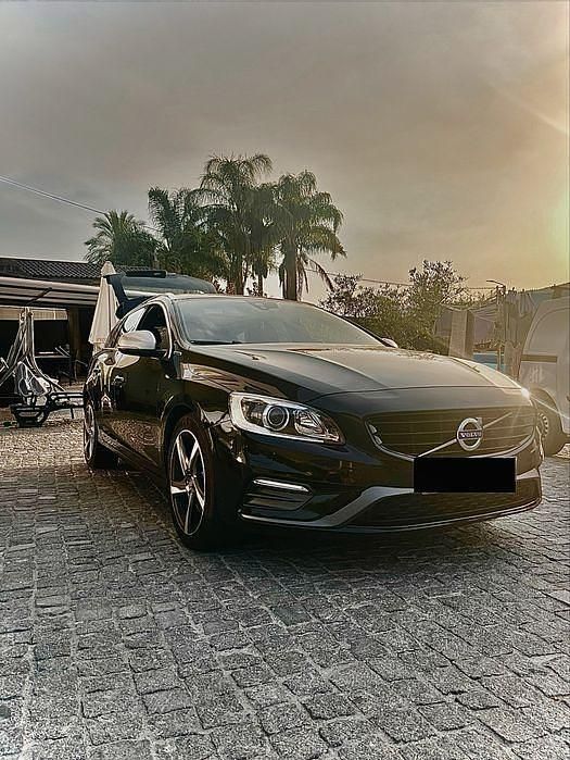 Usado 2015 Volvo V60 Carrinha | € 13.000 (Preço justo) - Imagem 1/4