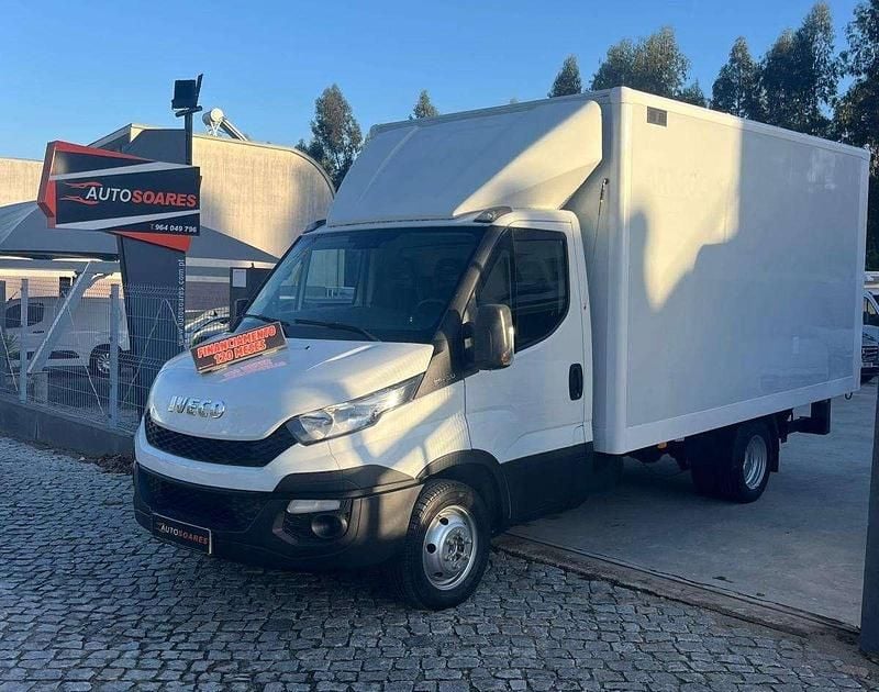 Branco Usado 2014 Iveco Daily | € 21.500 - Imagem 1/4