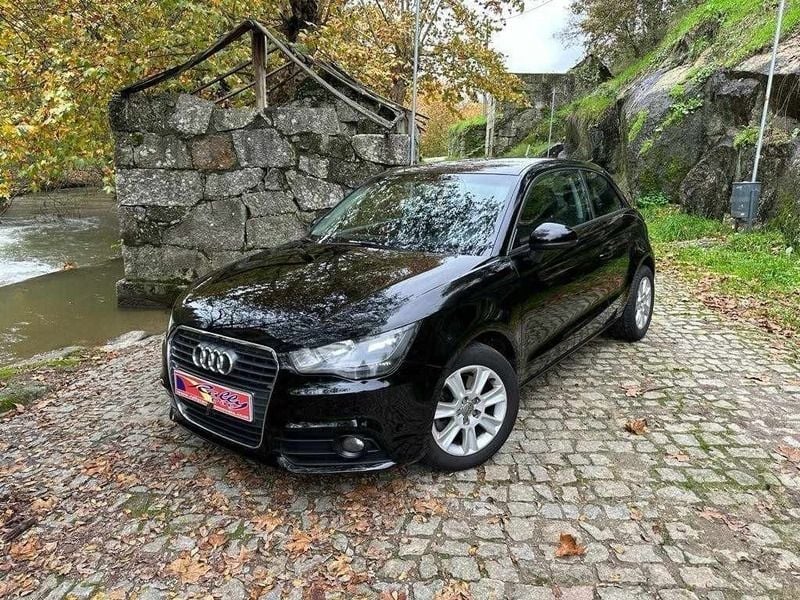 Preto (metalizado) Usado 2010 Audi A1 Attraction Citadino | € 9.990 (Preço justo) - Imagem 1/4
