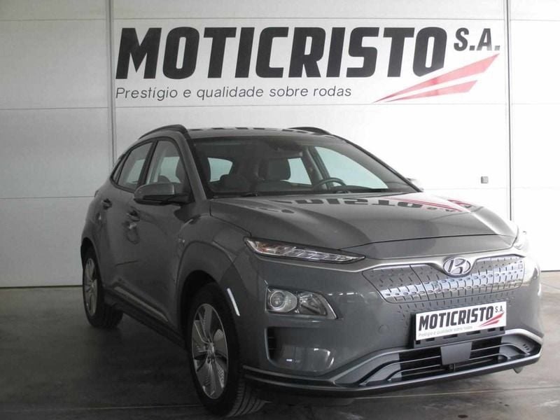 Usado Hyundai Kauai 100 kW (136 HP) 2020 Cinzento SUV